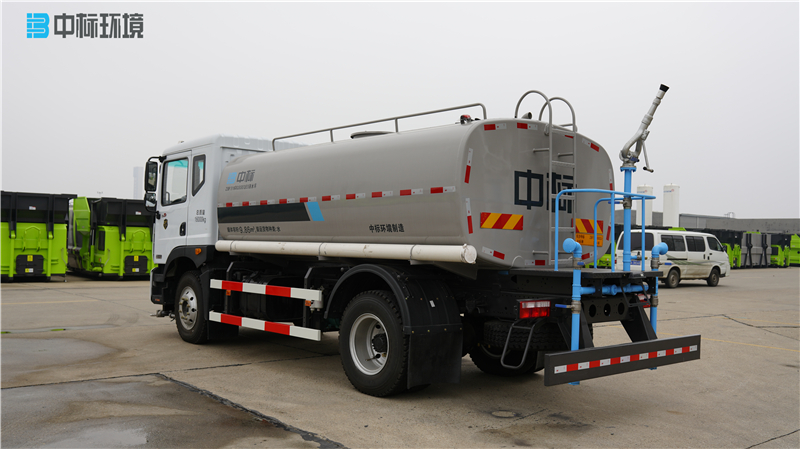 綠化灑水車(chē)廠家直銷(xiāo)