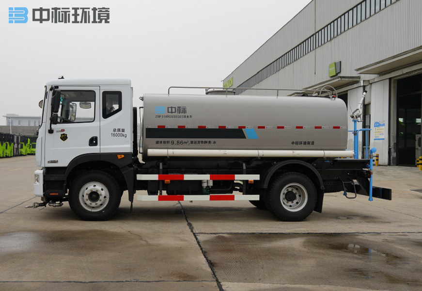 綠化灑水車制造廠家:灑水車在什么情況下不建議作業(yè)
