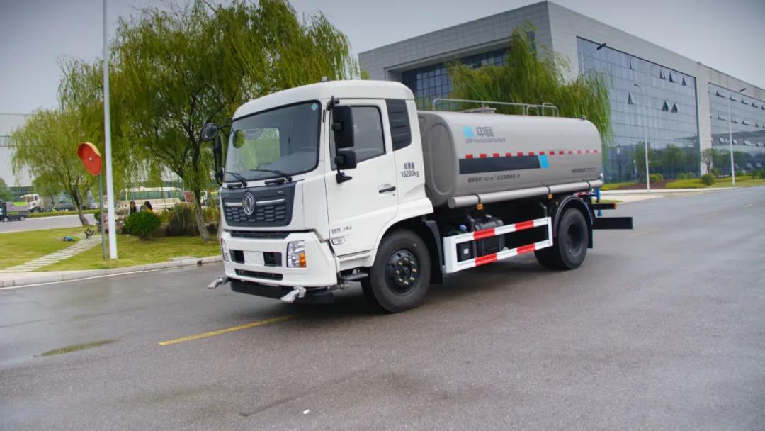 國六灑水車報(bào)價(jià)現(xiàn)在多少？哪個(gè)品牌好點(diǎn)？