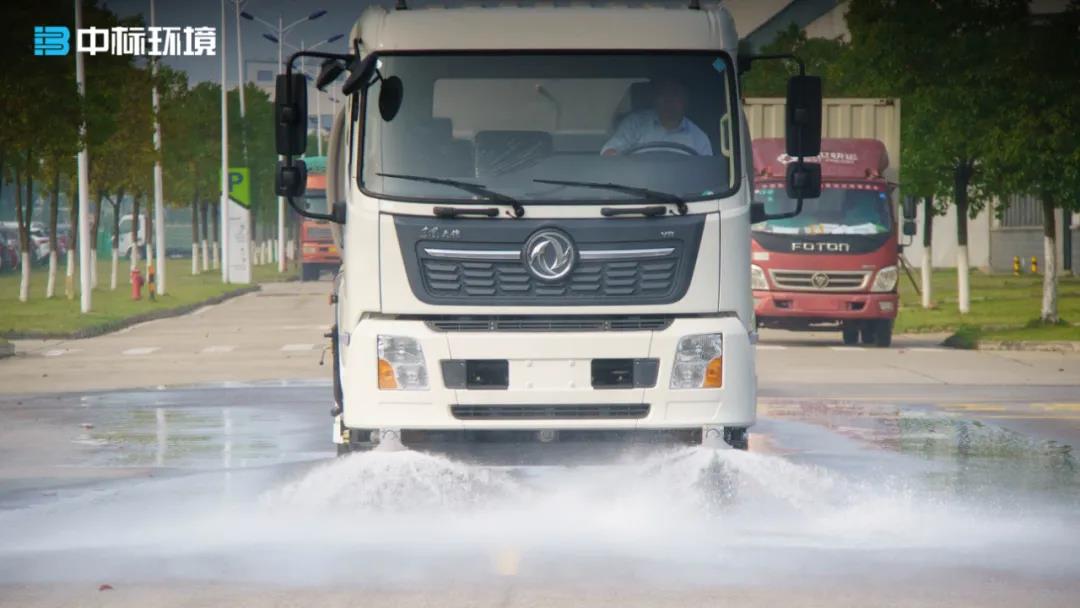 現(xiàn)在灑水車的價(jià)格一般是多少?
