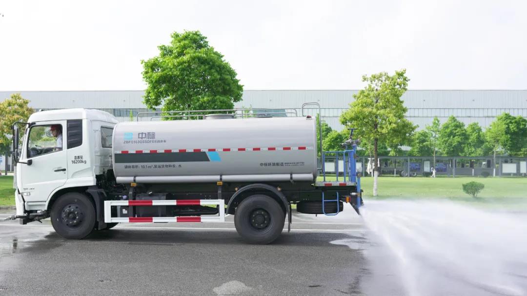 東風(fēng)天錦灑水車